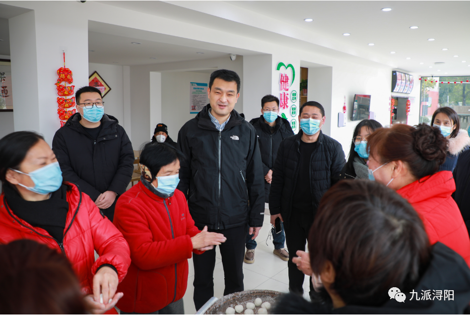 张宁深入金鸡坡街道中铁九桥社区调研社区建设工作